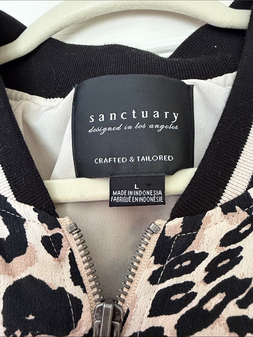 Sanctuary Leopard Print Bomber Jacket in Pink and Black - Picture 3 of 3
